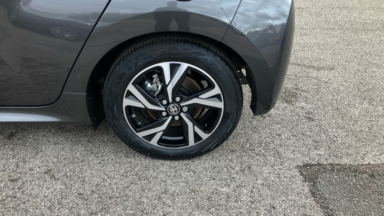 Toyota Yaris 1.5 Hybrid Design 5dr CVT Hybrid Hatchback